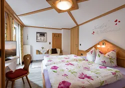 1_haus_tiefenbach_dorfstrasse_64_brixen_06_2021_zimmer_2_1.jpg